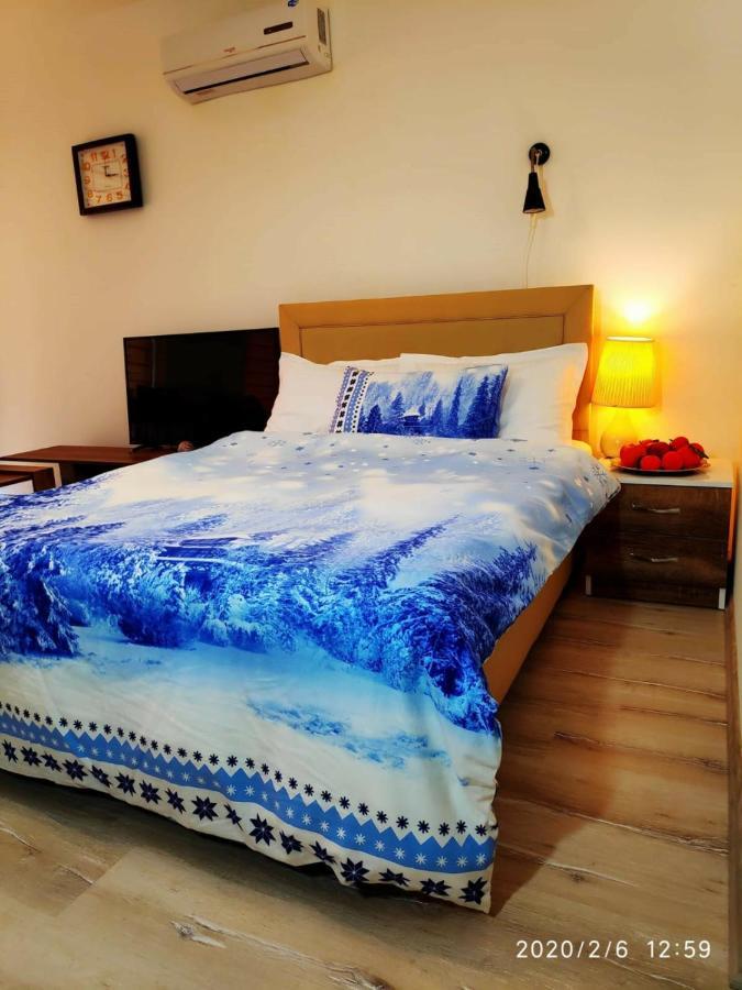 Uptown Holiday App & Pool Daily Rental Contactless Check In & Check Out Фамагуста Екстериор снимка